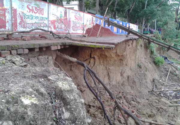 কাপ্তাইয়ের সড়ক যোগাযোগ স্বাভাবিক হয়নি