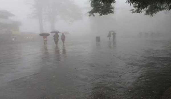 টানা বর্ষণে আবারো পাহাড় ধসের শঙ্কা