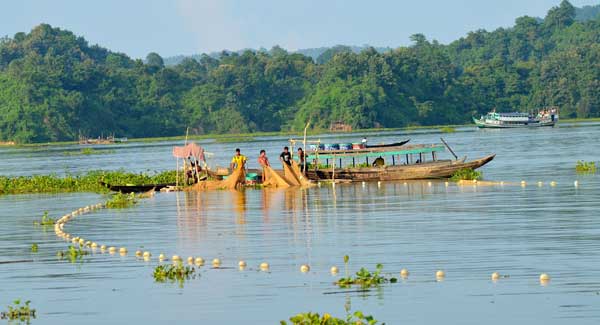 জুলাই মাসের বরাদ্দও পেলো কাপ্তাই হ্রদের জেলেরা