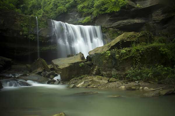 থিনাপ ঝর্ণায় ২ পর্যটক নিখোঁজ