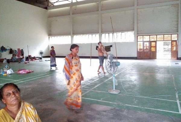 ‘খাওন না দিলেও পইড়া থাকমু’