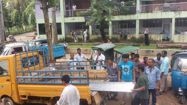 পাহাড় ধসে ক্ষতিগ্রস্ত আরো ১০৮ পরিবারকে ত্রাণ সহায়তা