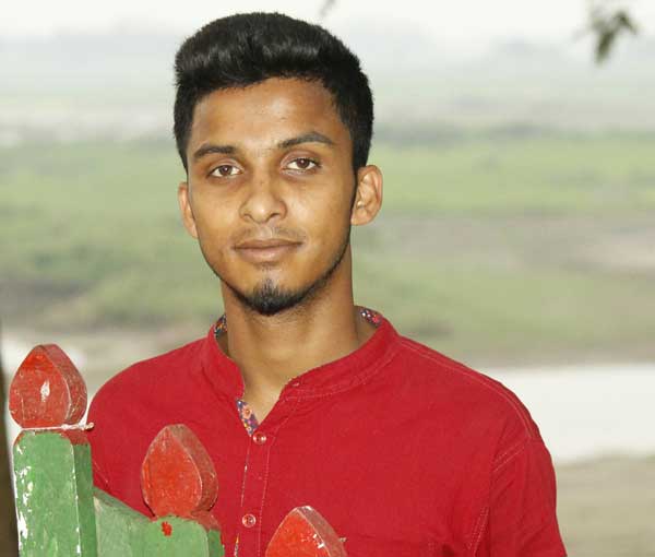 লংগদুতে ইয়াবাসহ যুবক আটক
