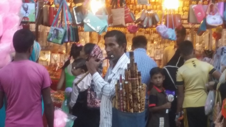 শহরে বাঁশিওয়ালা…..