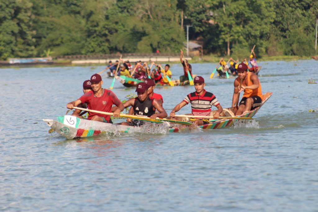 জুরাছড়ি জোনের ঐতিহ্যবাহী নৌকা বাইচ প্রতিযোগিতা
