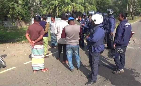 খাগড়াছড়িতে রবিবারও অবরোধ বাড়িয়েছে ইউপিডিএফ