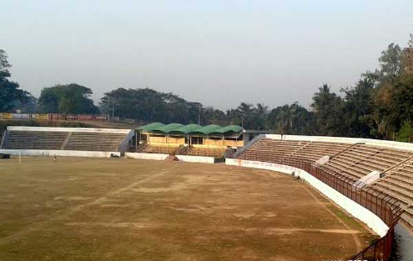 মাঠে খেলা নেই, তবু ভাবসাবে পার বছর