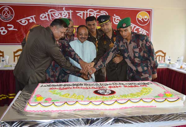 যামিনীপাড়া বিজিবি‘র ৪২ তম প্রতিষ্ঠা বার্ষিকী পালিত