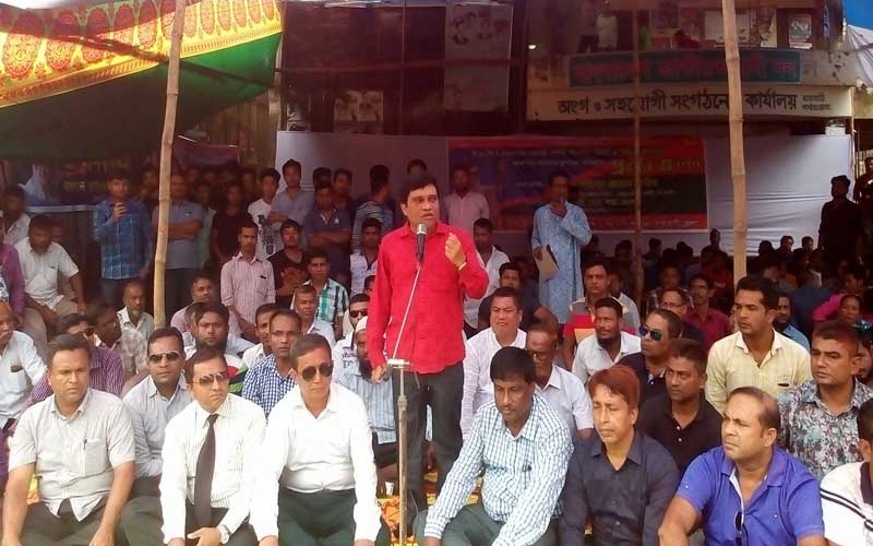 নিরাপদ সড়ক নিশ্চিতে রাঙামাটির শিক্ষার্থীরাও নামলো সড়কে