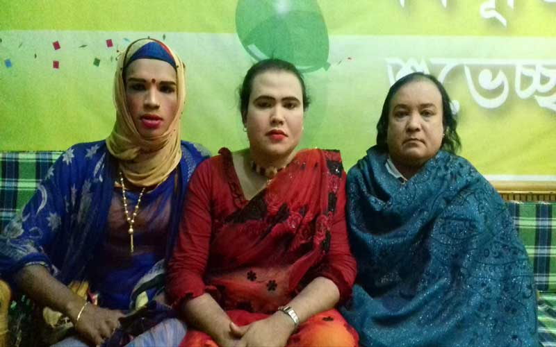 আমরা কোন লাইনে দাঁড়াবো?