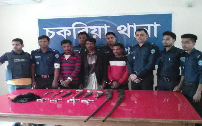 ডাকাতির প্রস্তুতিকালে আটক ৩, অস্ত্র ও গুলি উদ্ধার