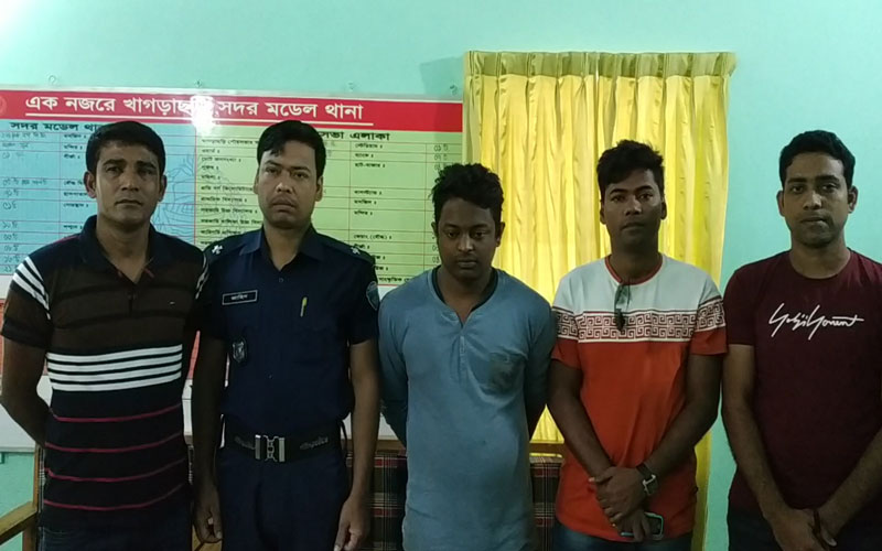 খাগড়াছড়িতে ইয়াবাসহ আটক ১