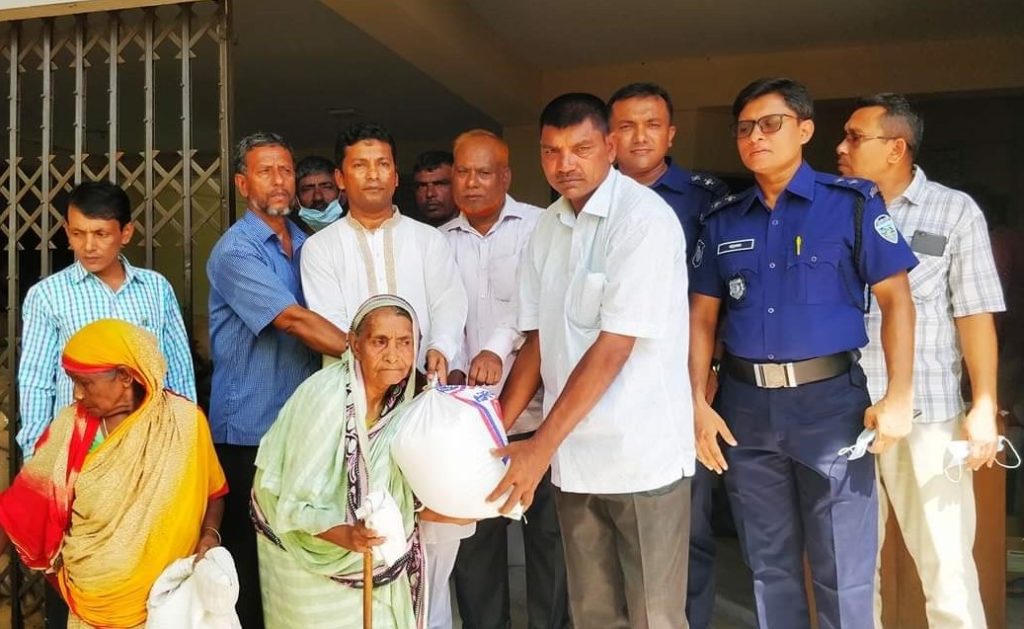 লামায় ভিজিএফ’র চাল পেল ৯৩৭০ পরিবার