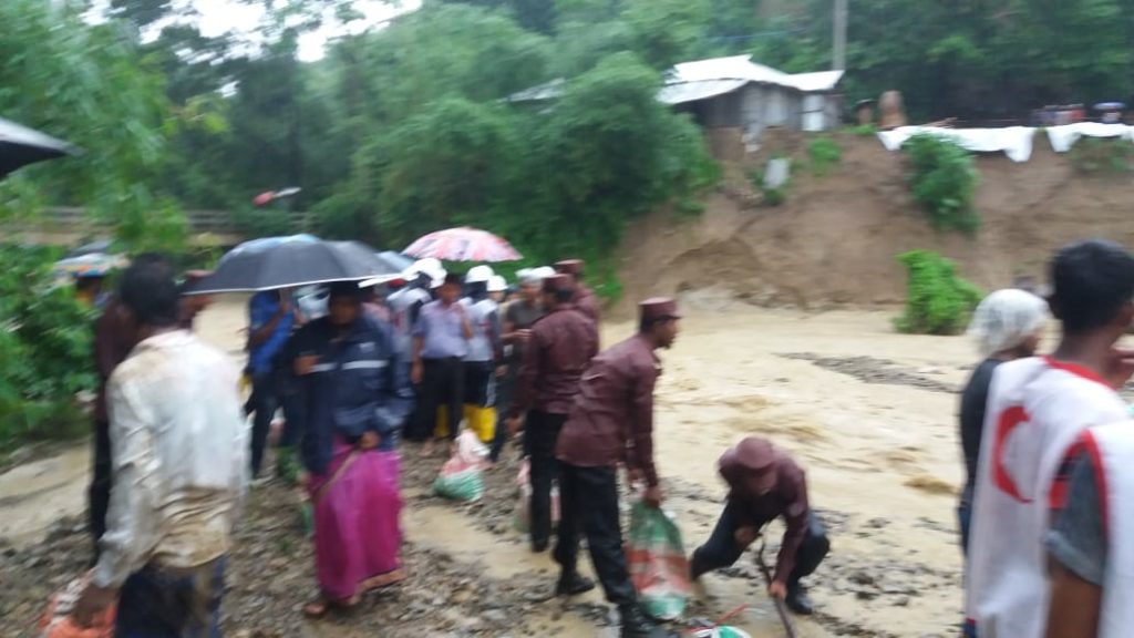 বিনা পয়সায় শ্রম দিল তাঁরা