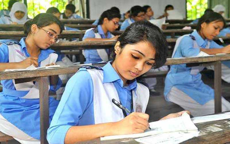 এসএসসি ও এইচএসসিতে এবার ৩ বিষয়ে পরীক্ষা !