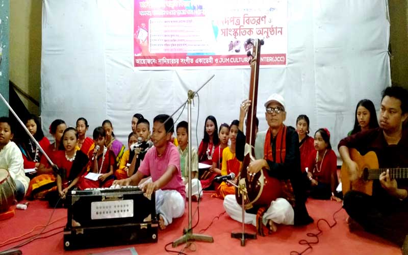 শাস্ত্রীয় সঙ্গীত প্রশিক্ষণের সনদ বিতরণ