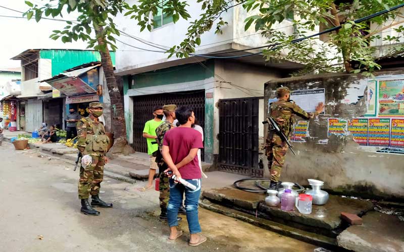 বান্দরবানেও মাঠে নেমেছে সেনাবাহিনী, দোকানপাট বন্ধ