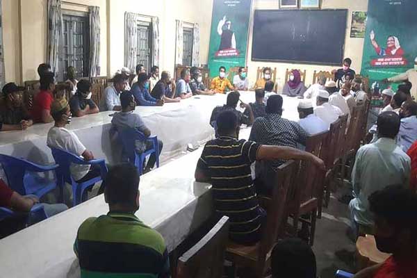 মার্কেট ও দোকান খুলবেন না লামার ব্যবসায়িরা