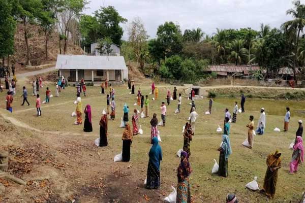করোনার বিপন্ন সময়ে অসহায়দের পাশে আলীকদম স্টুডেন্টস ফোরাম