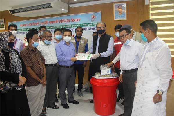 করোনা কিছুটা নিম্নগামী হলেও এখনো নিরাপদ নই : দীপংকর