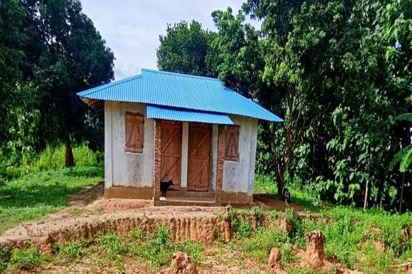 দুর্যোগ সহনীয় বাসগৃহ নির্মাণ প্রকল্পে অনিয়মের অভিযোগ