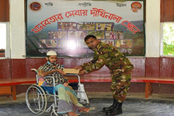 দীঘিনালায় দরিদ্র রোগীর চিকিৎসায় সহযোগিতা