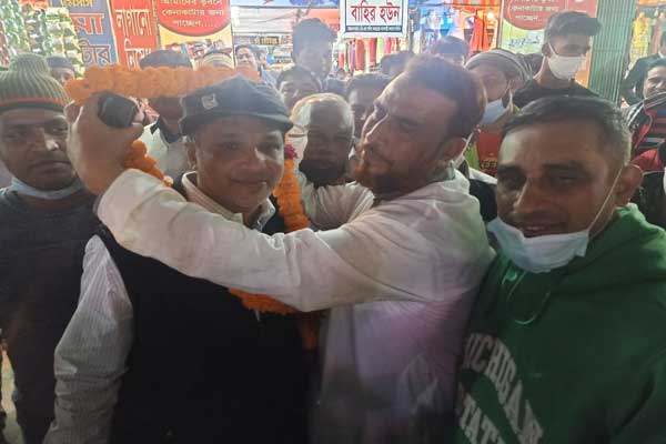 রাঙামাটির কাঠ ব্যবসায়িদের নেতৃত্বে আজম-ফরিদ