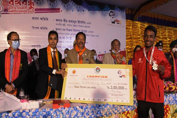 বঙ্গবন্ধু ট্যুর ডি সিএইচটি এমটিবি চ্যালেঞ্জ চ্যাম্পিয়ন রাকিব,রানার্সআপ আজম