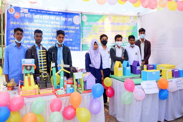 রাঙামাটির ক্ষুদে বিজ্ঞানীদের নানান আবিষ্কার