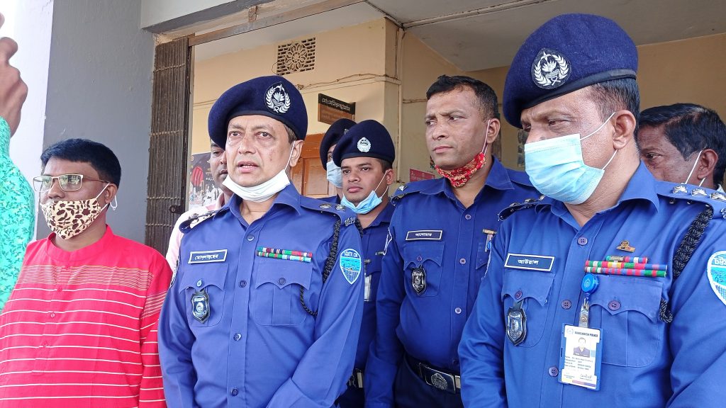 তিন দিনেও গ্রেফতার নেই; পুলিশ সুপারের ঘটনাস্থল পরিদর্শন