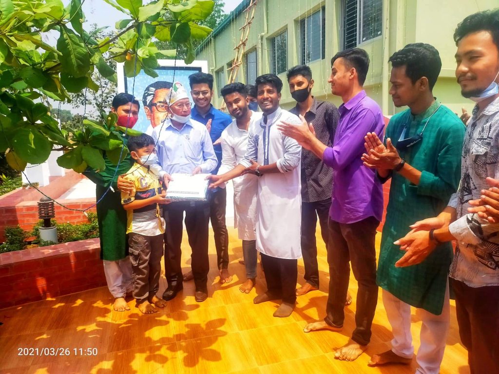 রাঙামাটিতে প্রযুক্তি বিশ্ববিদ্যালয় ছাত্রলীগের শিক্ষা উপকরণ বিতরণ