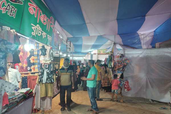 রাঙামাটির বিসিক শিল্প পণ্য মেলায় উপেক্ষিত স্বাস্থ্যবিধি!
