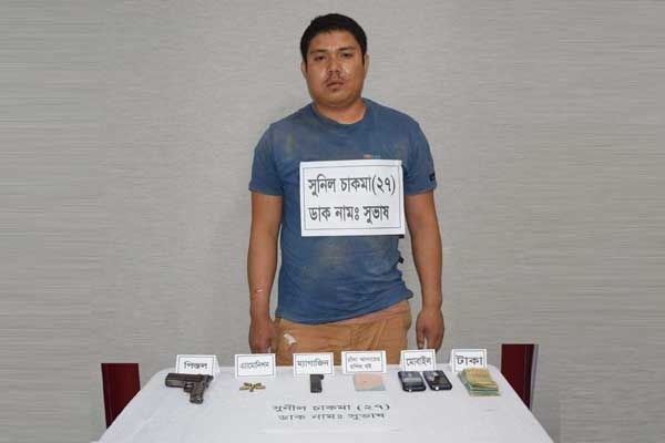 অস্ত্র গুলিসহ ইউপিডিএফ কর্মী আটক