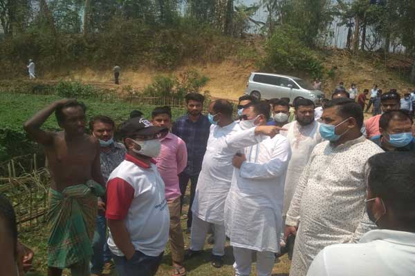 ‘মাটিরাঙ্গায় সম্প্রীতি বজায় রাখার আহ্বান’, ঘটনাস্থলে প্রশাসন ও জনপ্রতিনিধিরা
