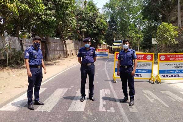 লকডাউন কার্যকরে কঠোর অবস্থানে কাপ্তাই পুলিশ