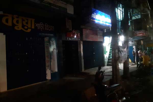 রাত আটটা বাজতেই নীরব নিস্তব্ধ রাঙামাটি শহর !