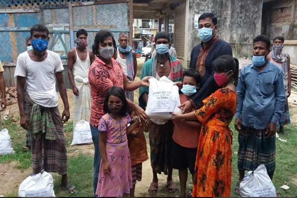 রামগড়ে অসহায়দের পাশে নুরজাহান স্মৃতি সংসদ