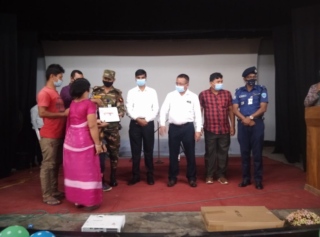 বিলাইছড়িতে ৩৭ পরিবার পেলো প্রধানমন্ত্রীর উপহার