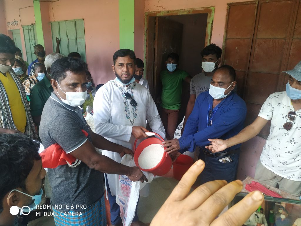 বাঘাইছড়িতে ওএমএস’র চাল ও আটা বিক্রি শুরু