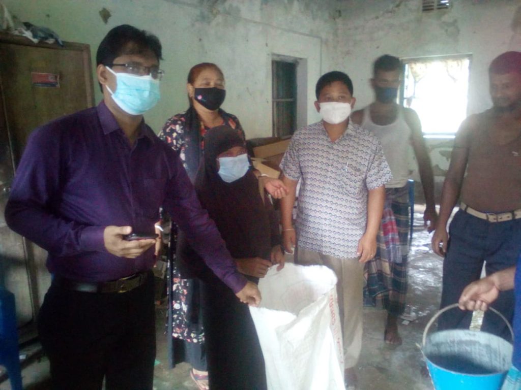 রাজস্থলীতে ভিজিএফের চাল বিতরণ