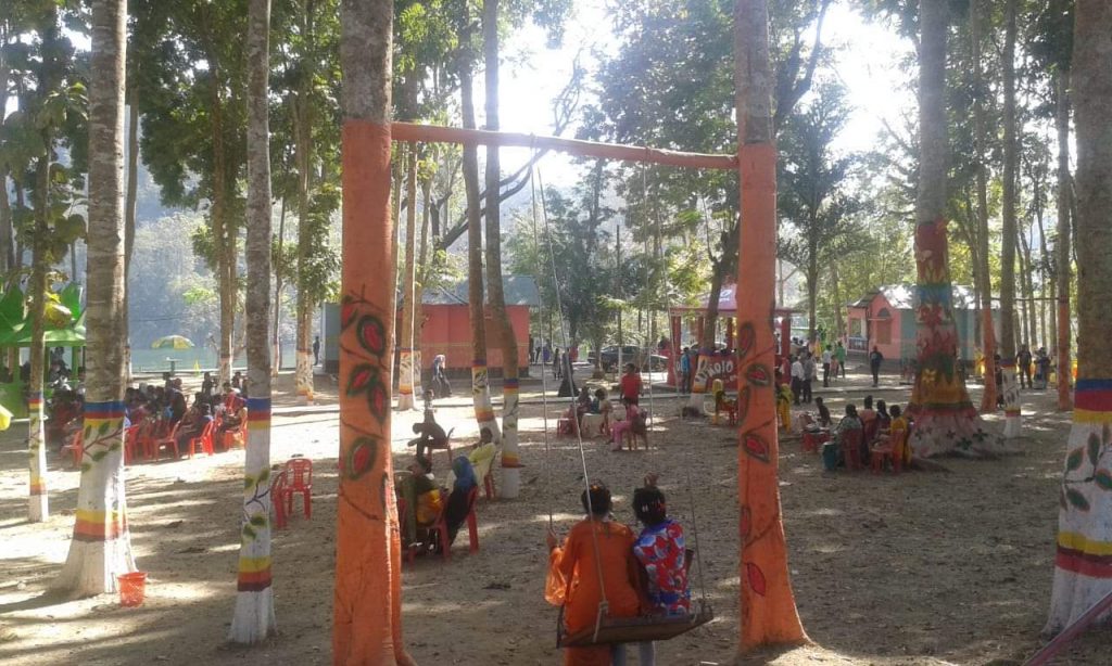 কাপ্তাইয়ে প্রাণ ফিরেছে পর্যটনেঃ সরগরম বিনোদন কেন্দ্র