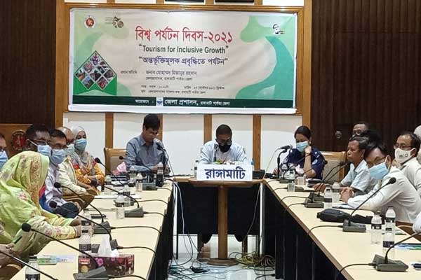 ‘ঝুলন্ত সেতু’ ডুবন্ত থাকায় ক্ষোভ