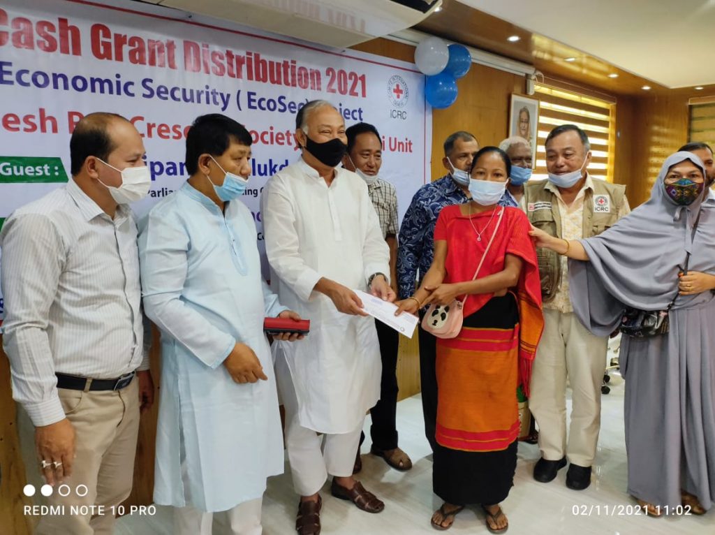 ‘অর্থ আত্মসাৎ করলে আর সুযোগ-সুবিধা পাবেন না’