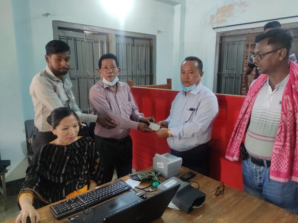 নানিয়ারচরে স্মার্ট এনআইডি বিতরণ শুরু