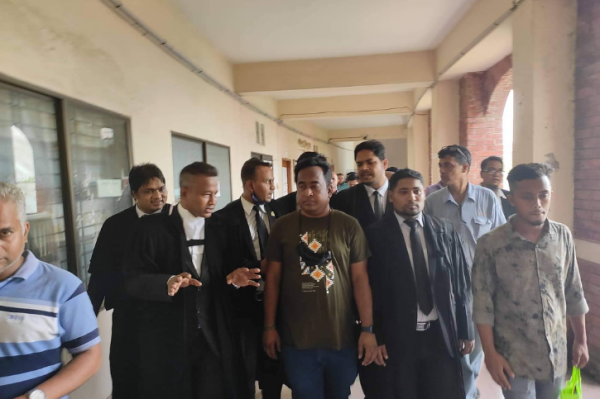 সাইবার ট্রাইব্যুনালে স্থায়ী জামিন পেলেন সম্পাদক ফজলে এলাহী