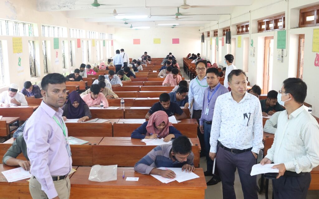 রাবিপ্রবিতে গুচ্ছভুক্ত ‘বি’ ইউনিটের ভর্তি পরীক্ষা অনুষ্ঠিত