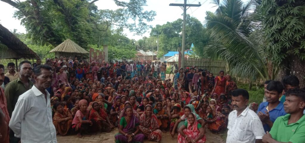 রামগড় চা বাগান শ্রমিকরা যোগ দিয়েছেন কাজে