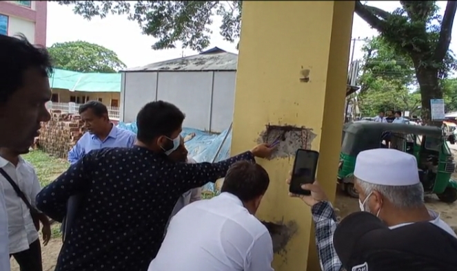 বিদ্যালয়ের গেইট পড়ে শিশু মৃত্যু; মাঠে তদন্ত কমিটি