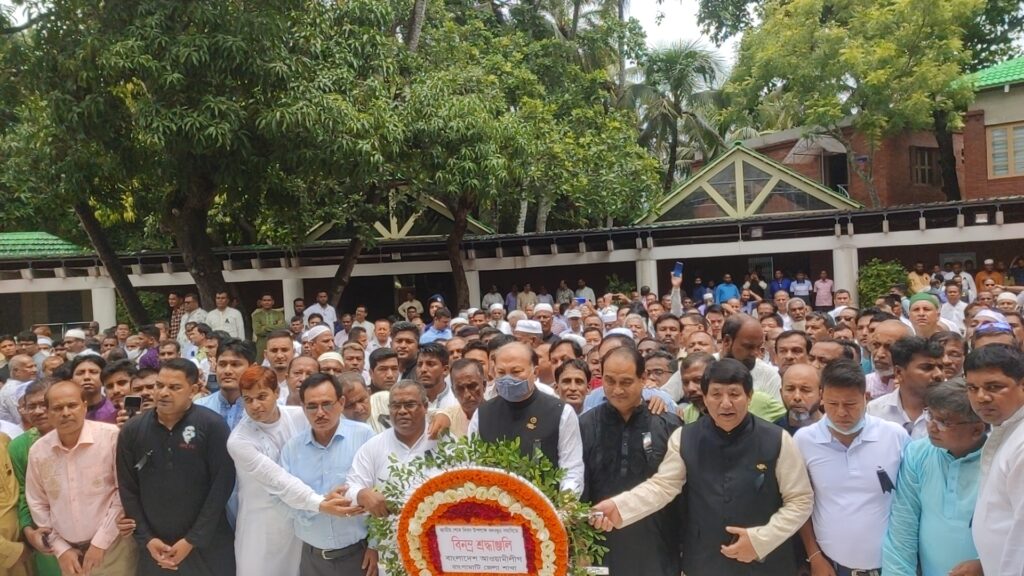 ‘অভিমান ভুলতে’ বিশাল বহর নিয়ে টুঙ্গিপাড়ায় রাঙামাটি আওয়ামীলীগ