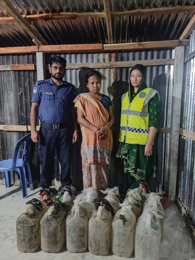 ফুইট্যাছড়িতে অভিযানে চোলাই মদসহ আটক ১